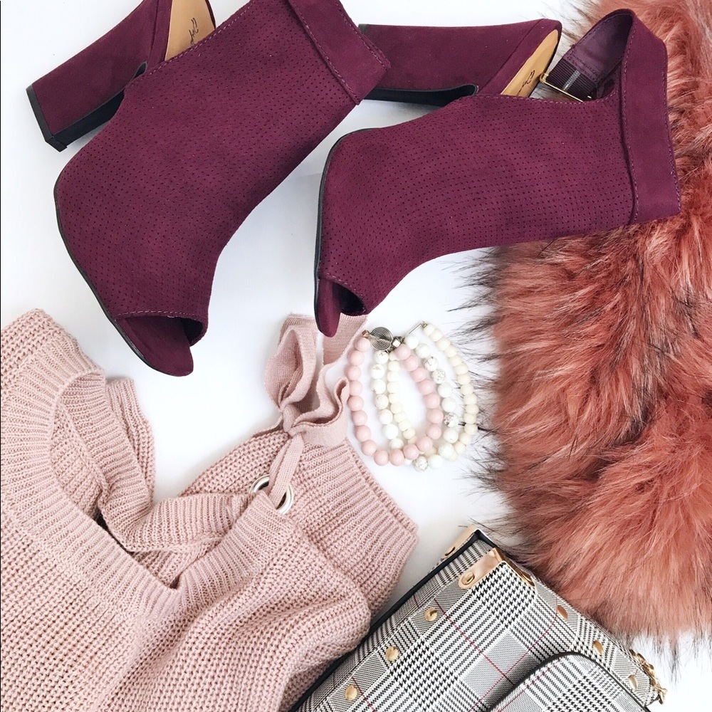 🍂 Wine color Ankle Booties 🍂 - Picture 2 of 5